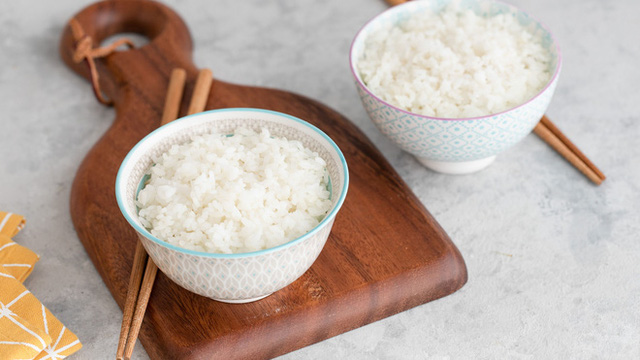 Chuyên gia Ấn Độ khuyên ngâm gạo trước khi nấu cơm: Những lợi ích bất ngờ và cách ngâm gạo đúng - Ảnh 2. Chuyên gia Ấn Độ khuyên ngâm gạo trước khi nấu cơm: Những lợi ích bất ngờ và cách ngâm gạo đúng - Ảnh 2.